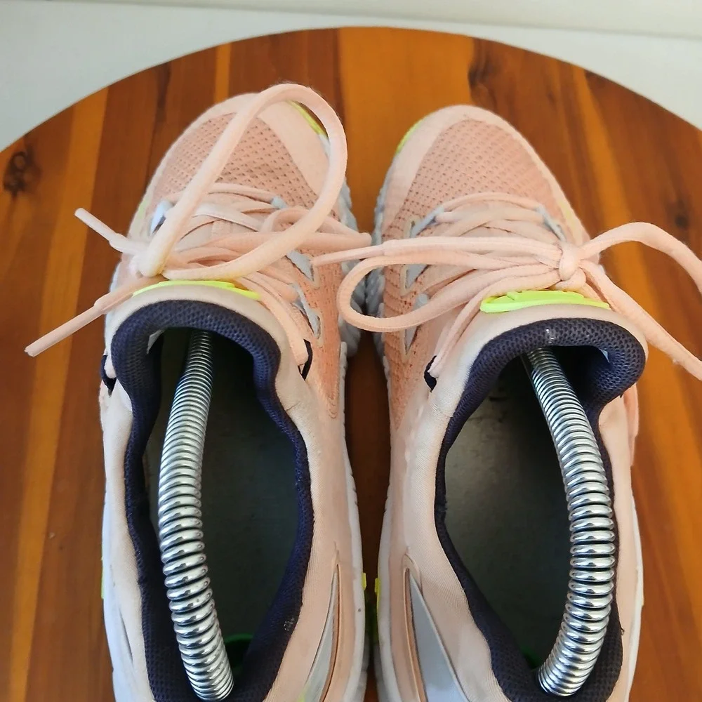 Nike Free Metcon 4 Womens 7.5 Peach Cream Volt Training Shoes CZ0596-800